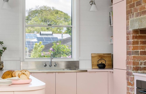 Mullumbimby House | Ideal Getaway at Mullum River House: Pet-Friendly Retreat