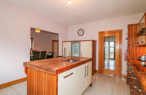 Maghernalaght House | Pet-Friendly Mulroy View with Garden in County Donegal