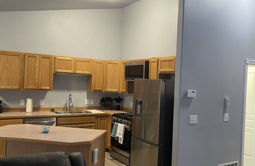Campbell Park Condo | Spacious Multi-Family Condo with Kitchen & Pet-Friendly Stay