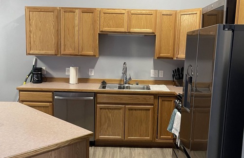 Campbell Park Condo | Spacious Multi-Family Condo with Kitchen & Pet-Friendly Stay