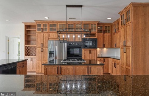 Bumpass House | Ideal Family Retreat - Lakefront Haven with Private Lagoon