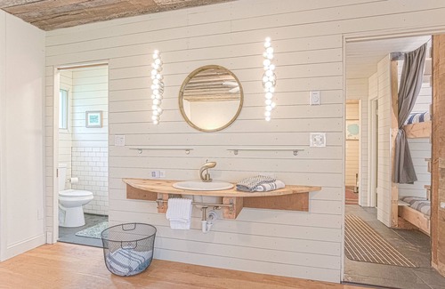 Cohasset House | Impressive 32 Acre Group Retreat on Beautiful Sugar Lake