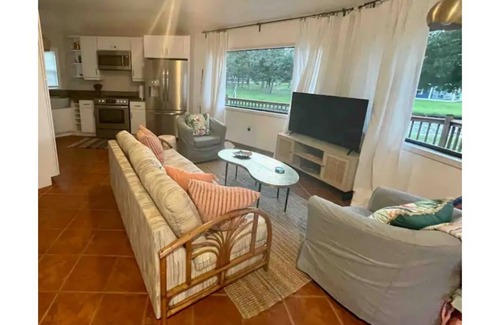Franklin House | Lakefront Retreat: Kayaks, Fire Pit & Hot Tub Await You