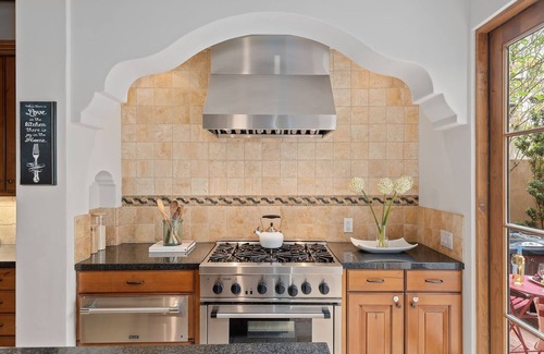 Lower State House | Downtown Multi-Level Home with Hot Tub & 10/10 Guest Rating