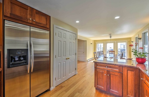 Marion Center Cottage | Elevated Marion House: Ocean Views, Deck & Family Amenities