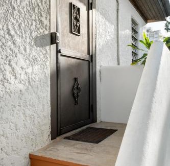 Parque House | Beachside Retreat for Families: Accommodates Up to 15 Guests
