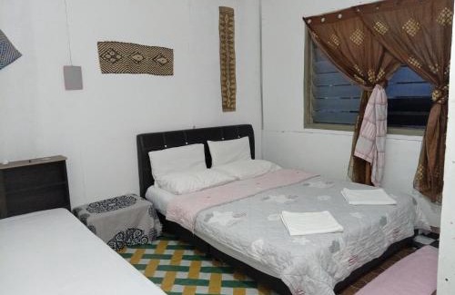 Mulu House | Stay at Mulu D Cave Homestay: Family-Friendly Retreat