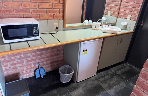 Mulwala Hotel | Eco-Friendly Mulwala Paradise Palms Motel with Pool Access