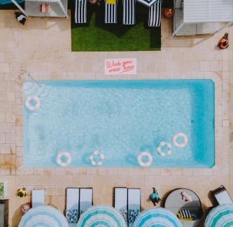 Mulwala Apartment | Discover Mulwala Resort: Family-Friendly with Pool & Breakfast