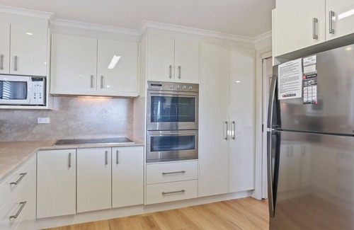 Bermagui House | Perfect Family Retreat at Mumbulla House - 10/10 Rated