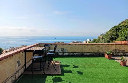 Villagonia Apartment | Inviting Mungi Bay Flat with Rooftop Sea View Terrace
