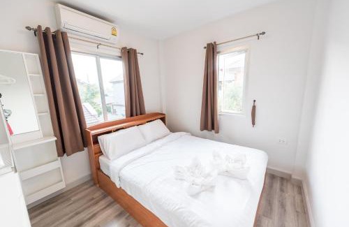 Cha-am House | Relax at Munlihouse Cha-Am with Oceanfront Views