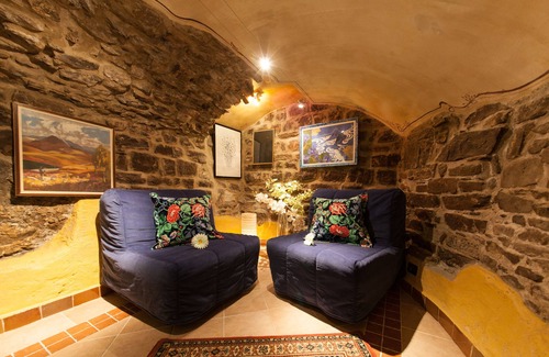 Apricale Hotel | Ocean View Retreat at Munta e Cara Albergo Diffuso