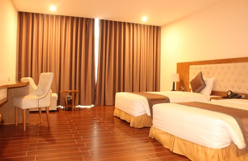 Vinh Hotel | Discover Muong Thanh Cua Dong Hotel with Pool & Spa