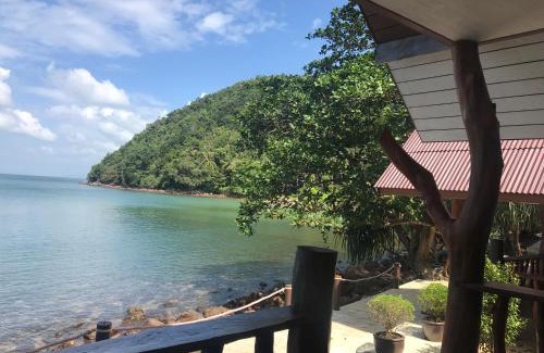 Nuea Khlong Resort | Unforgettable Stay at Mupa Resort with Oceanfront Views