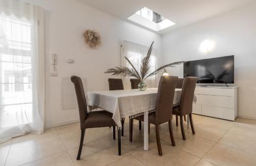 Longa Apartment | Elegant MURANO Place - FILIGRANA House with Breakfast & Pets
