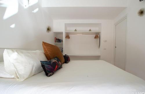 Longa Apartment | Elegant MURANO Place - FILIGRANA House with Breakfast & Pets