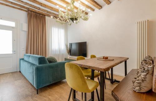 Longa House | Pet-Friendly MURANO Place - MISTRO House: Rated 9.5/10