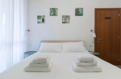 Montalbino Apartment | Experience Comfort at Murat 7: Family-Friendly & Accessible