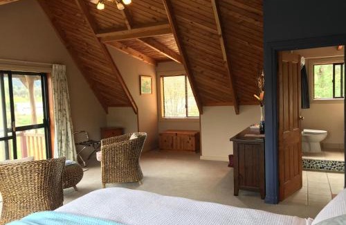Murchison Bed & Breakfast | Discover Murchison Lodge: 4-Star Stay with Breakfast & Kitchen