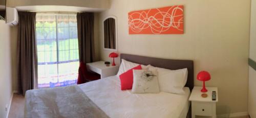 Leeming Bed & Breakfast | Comfortable Murdoch Station Bed & Breakfast with Restaurant