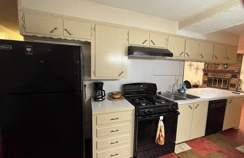 Murfreesboro House | Murfreesboro Arkansas walking distance in town 1.9 miles to Crater of Diamond's