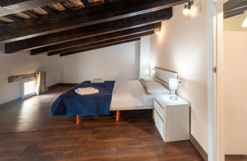 El Pilar Apartment | Murillo Attic