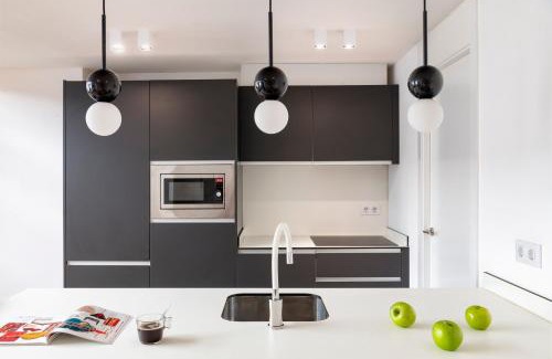 San Bernardo Apartment | Exceptional Family-Friendly Stay at Murillo Gardens Sevilla