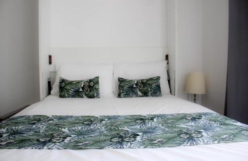 Nea Khili Apartment | Cozy Murphy Bed Studio with High Guest Ratings