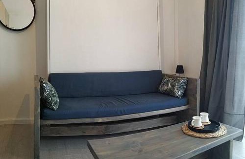 Nea Khili Apartment | Cozy Murphy Bed Studio with High Guest Ratings