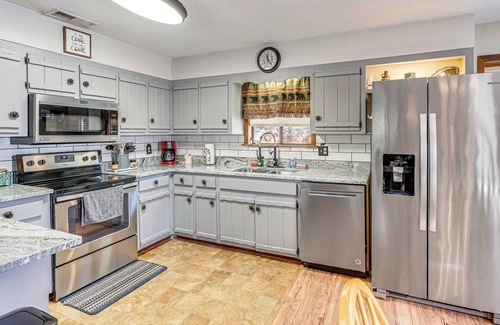 Murphy Cabin | Relax at Murphy Cabin with Deck, Grill & Private Pond