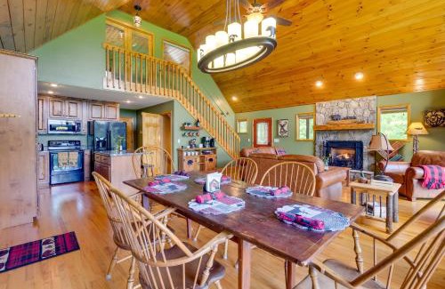 Unaka House | Relaxing Murphy Cabin with Hot Tub and Scenic Mountain Views