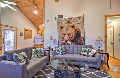 Murphy Cabin | Enchanting Murphy Cabin with Fire Pit & Forest Views