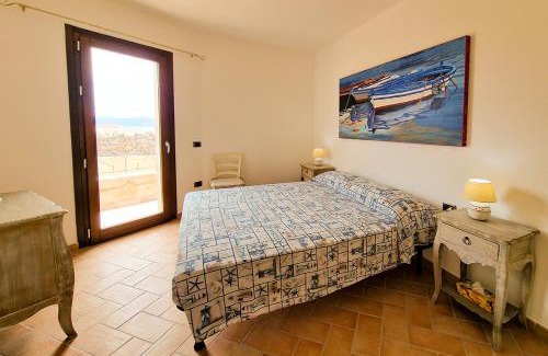 La Maddalena Apartment | Family-Friendly Murphy Holiday Home - Residenza Barrettini