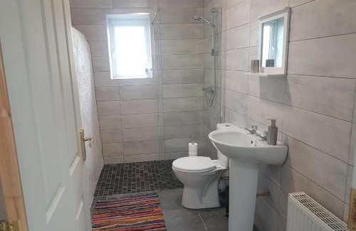 Ballyduff House | Inviting 3-Bedroom House Perfect for Ballybunion Getaways
