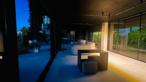 La Morra Apartment | Relax at Murrae Loft: 4-Star Oceanfront Retreat with Spa