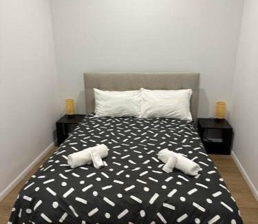 Allenstown House | Comfortable Murray Lane Hideaway: Pet & Child Friendly Stay