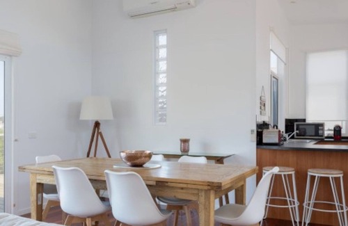 Smiths Beach House | Seaside Serenity at 7 Murray Street, Smiths Beach - Guest Rated: 9.8