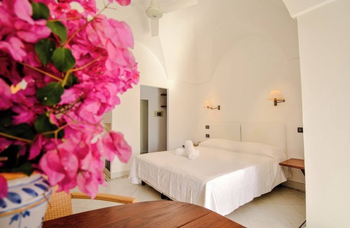 Pantelleria Hotel | Relax at Mursia Resort & Spa with Pool and Hot Tub