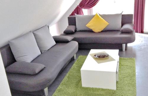 Leinfelden-Echterdingen Apartment | Discover Murthum Gästeappartments: Pet & Child Friendly Stay