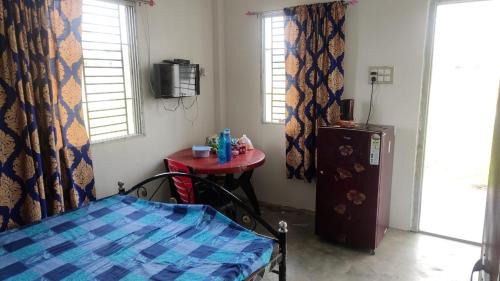 Neora House | Cozy Vamoose Murti Homestay with Breakfast and Family Care