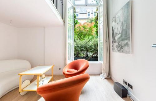 Saint-Thomas-d'Aquin Apartment | Family-Friendly Stay near Musée d'Orsay and Invalides