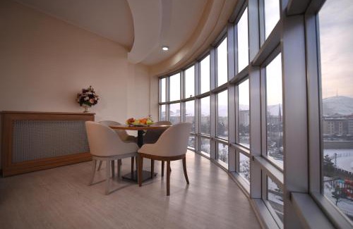 Mus Hotel | Mus Grand Hotel: Top-Rated Getaway with Spa & Dining