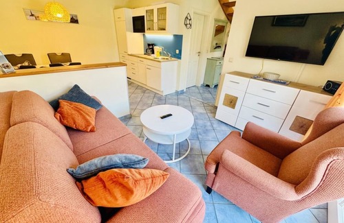 Warnemuende Apartment | Unforgettable Stay at Muschel on the Alter Strom