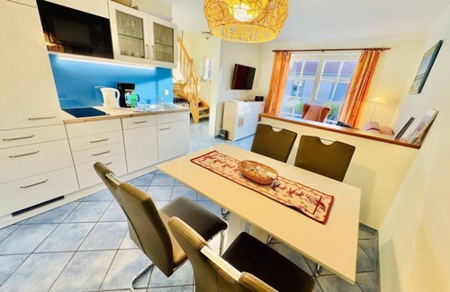 Warnemuende Apartment | Unforgettable Stay at Muschel on the Alter Strom