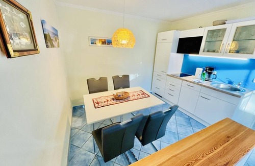 Warnemuende Apartment | Unforgettable Stay at Muschel on the Alter Strom