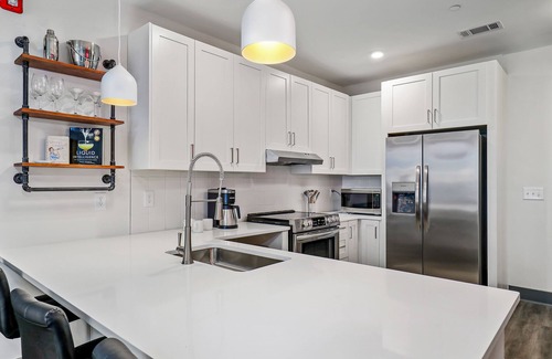Rolling Mill Hill Condo | Prime Nashville Home with Elevator, Pool & High Rating