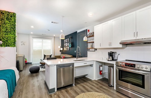 Rolling Mill Hill Condo | Prime Nashville Home with Elevator, Pool & High Rating
