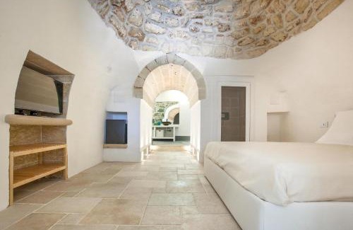 Santa Maria al Bagno Villa | Discover Muse Salentine: Pet-Friendly Oceanfront Retreat