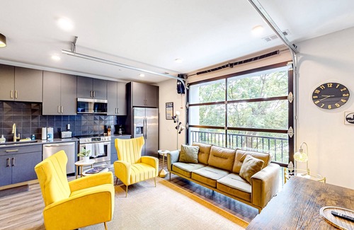 Rolling Mill Hill Apartment | Muse - The Flat: Premier Condo with Rooftop Lounge & Gym